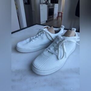 NWT Easy Spirit White Men's Sneakers
